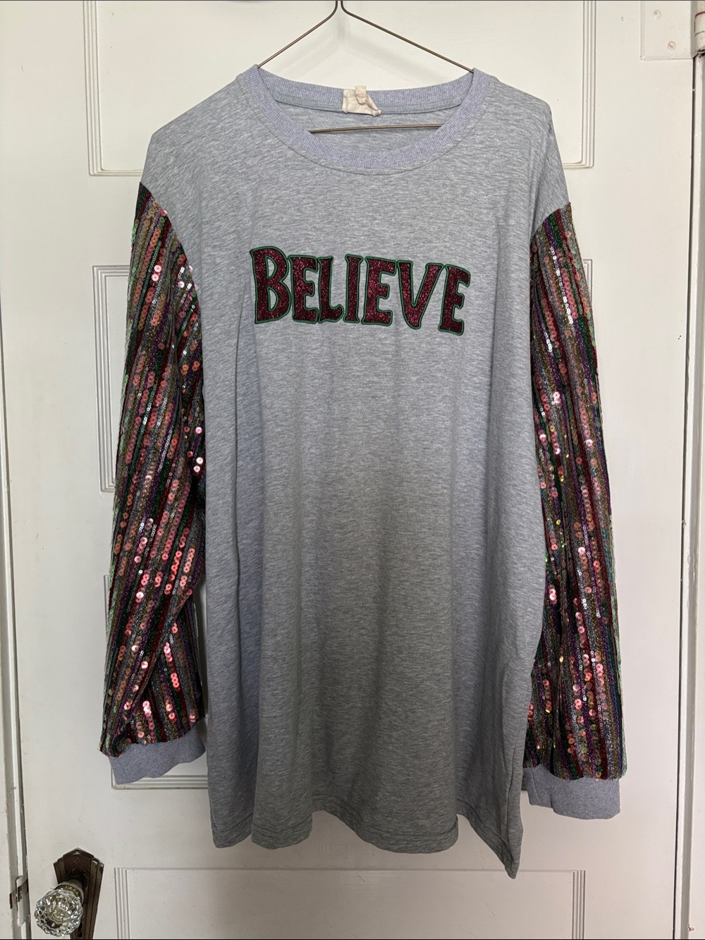 Layerz Clothing Believe Embellished Sequin Sleeve Long Sleeve Gray Tee Size 2X